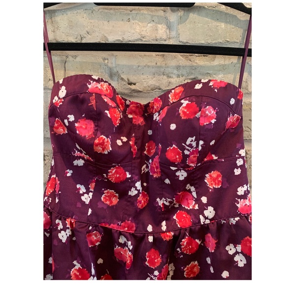 American Eagle Peplum Bustier - Picture 2 of 4